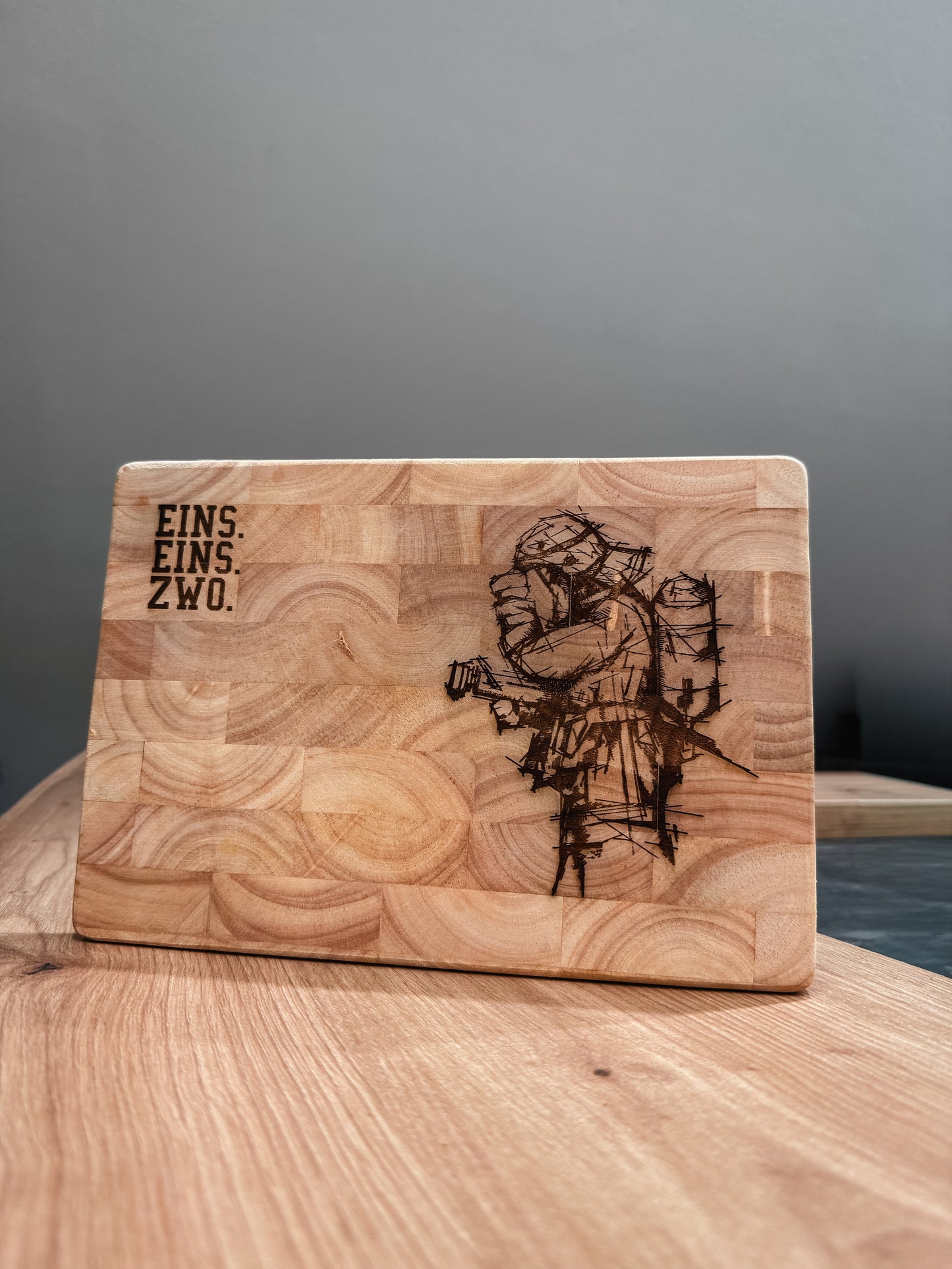Holzbrett - EINS.EINS.ZWO.